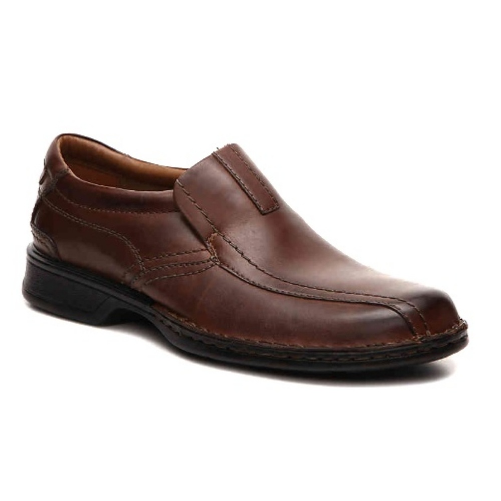 Clarks - Escalade brown leather slip-on shoes